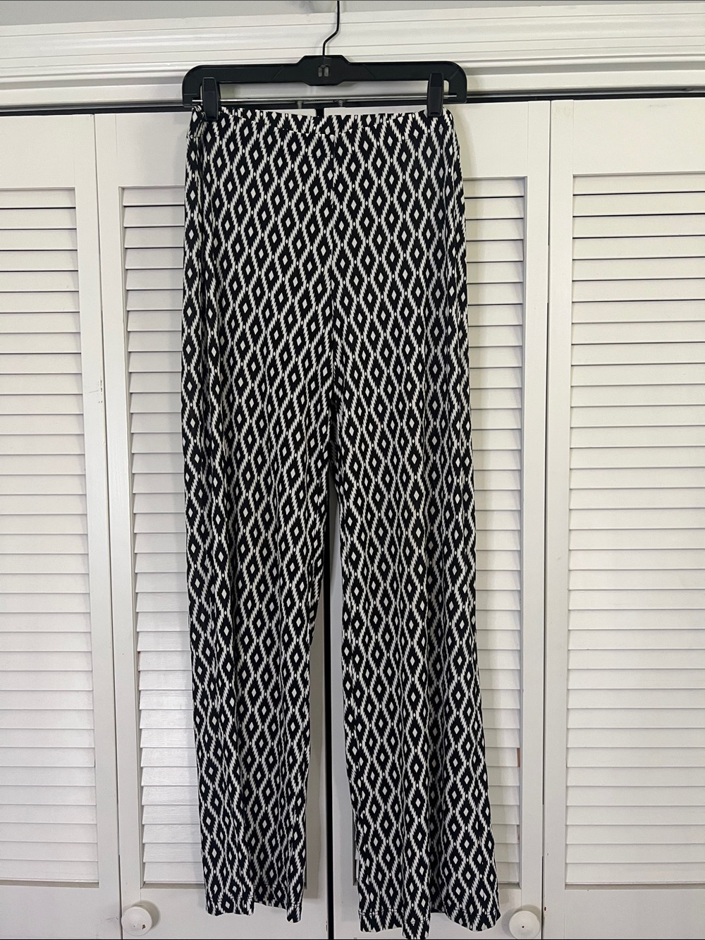 AB Studio Black and White Diamond-Print Wide-Leg Pants